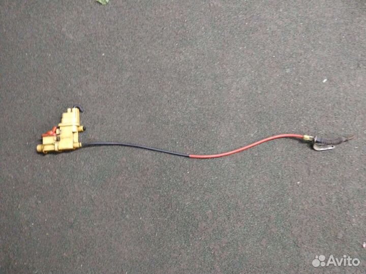 Трос кикдауна Mercedes 124