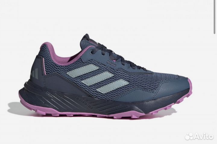 Полуботинки женские adidas Tracefinder