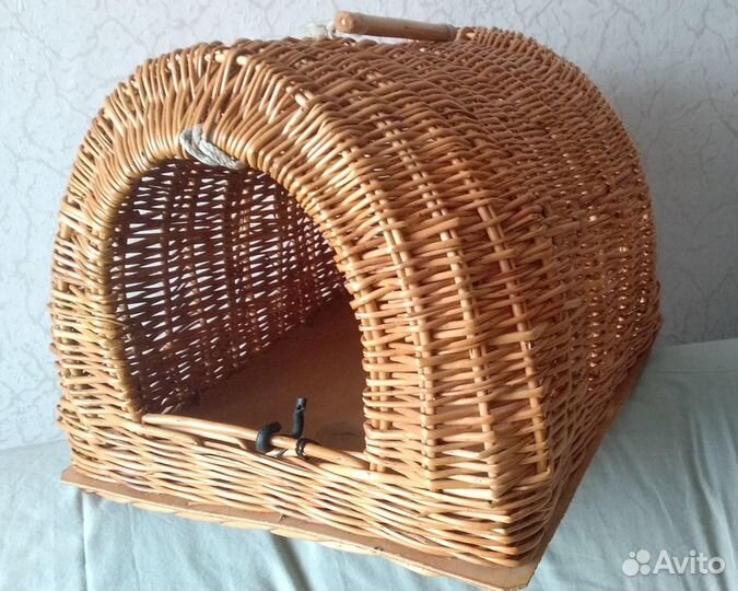 Домик-переноска для кошки или небольшой собачки