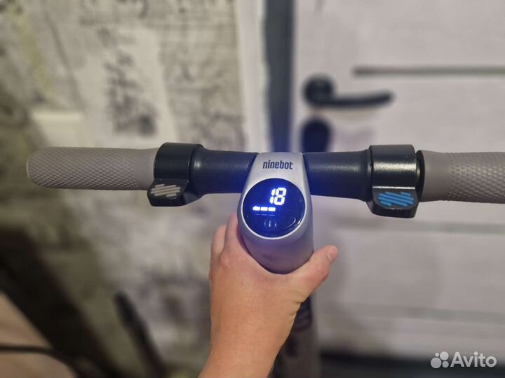 Электросамокат Ninebot KickScooter ES2