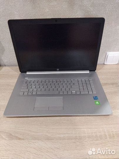 Ноутбук HP laptop 17 by4009ur