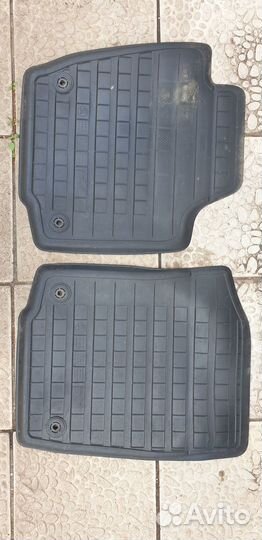 Коврики передние Skoda Rapid родные б/у