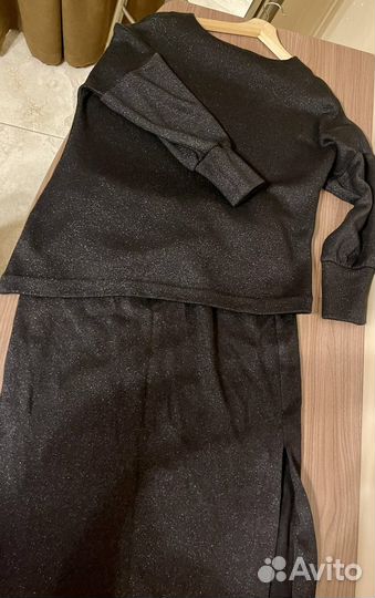 Костюм трикотаж с юбкой и свитером