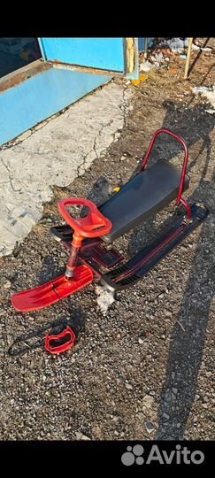 Детский снегокат со спинкой