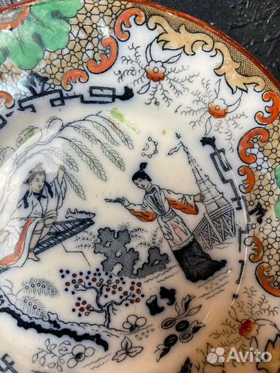 Антикварная тарелка
