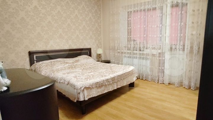 4-к. квартира, 205 м², 2/3 эт.