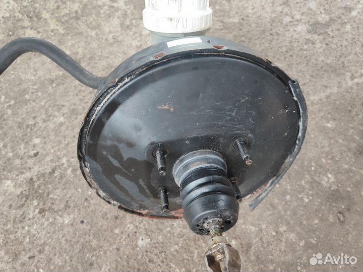 Вакуумный усилитель тормозов Mitsubishi Galant