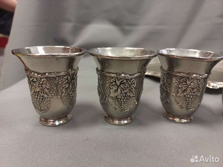 Набор стопок на подносе Виноград Металл