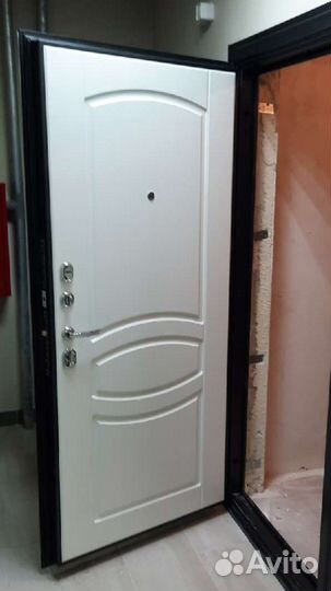 Двери для квартиры и дома новые и бу