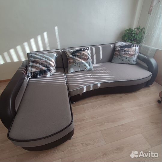 Угловой диван