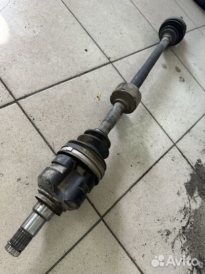 Привод передний правый Toyota Wish 2003г