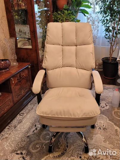 Компьютерное офисное кресло с массажем (новые)