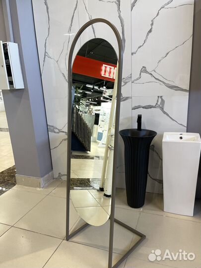 Зеркало напольное