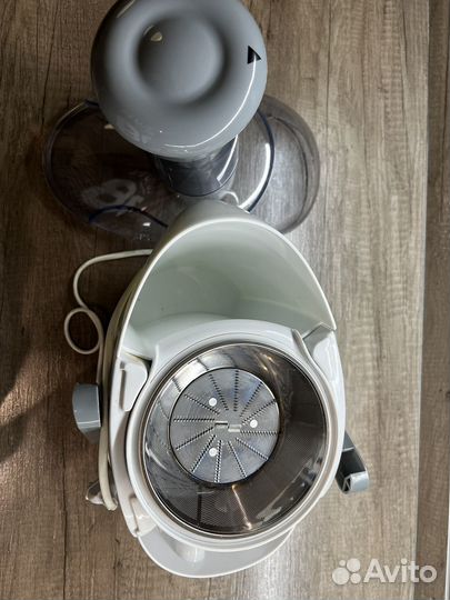 Соковыжималка электрическая maxwell