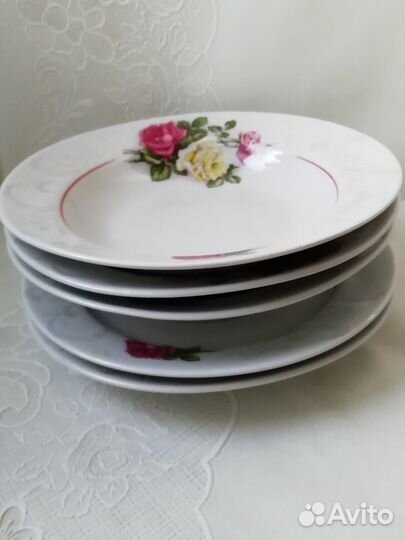 Набор тарелок