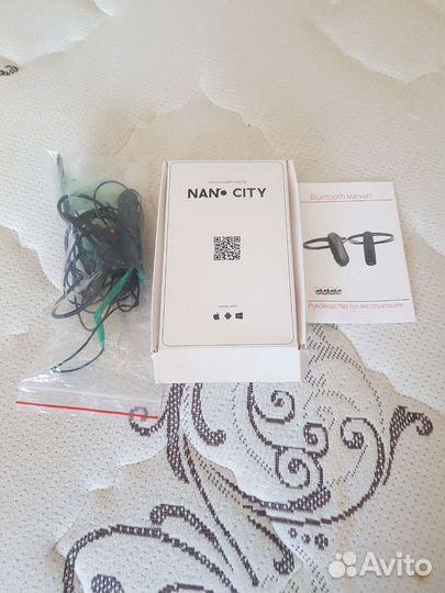 Bluetooth гарнитура с кнопкой и micro динамиком