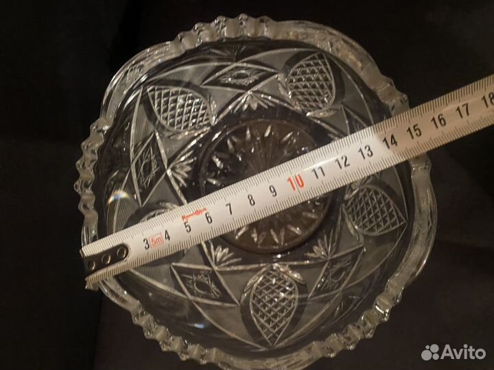 Хрустальная конфетница