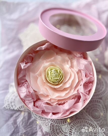 Трендовая свеча-цветок