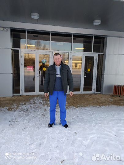 Водитель автобуса. Машинист фронтального погрузчик