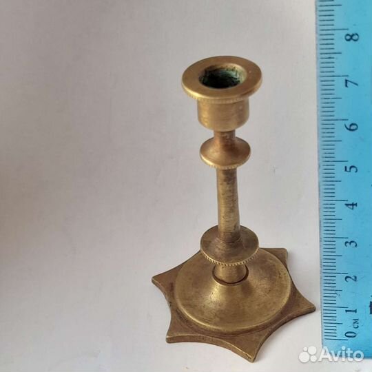 Бронзовый подсвечник антикварный малыш