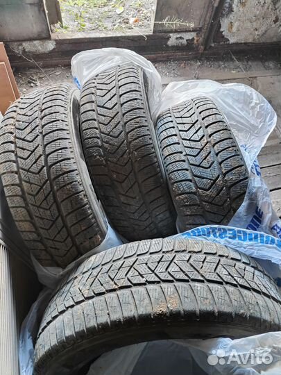 Pirelli Scorpion Winter 215/65 R17 99H