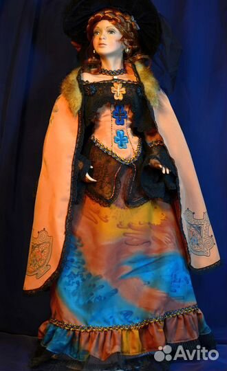 Коллекционная фарфоровая Кукла «Лайнеа»