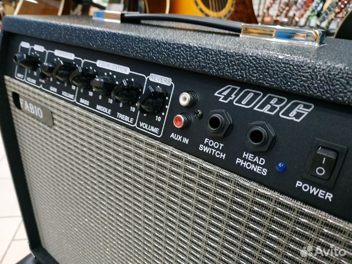 Новый комбоусилитель 40 Ватт