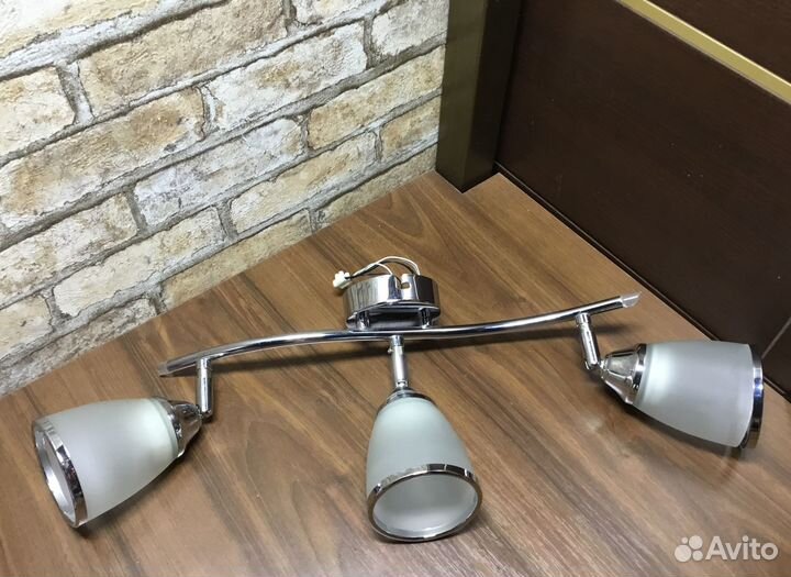 Люстра 3х рожковая Новая