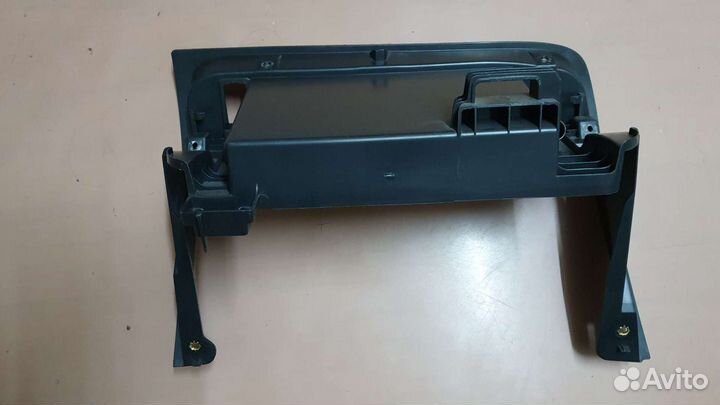 Внутренний бардачок Skoda Octavia A7