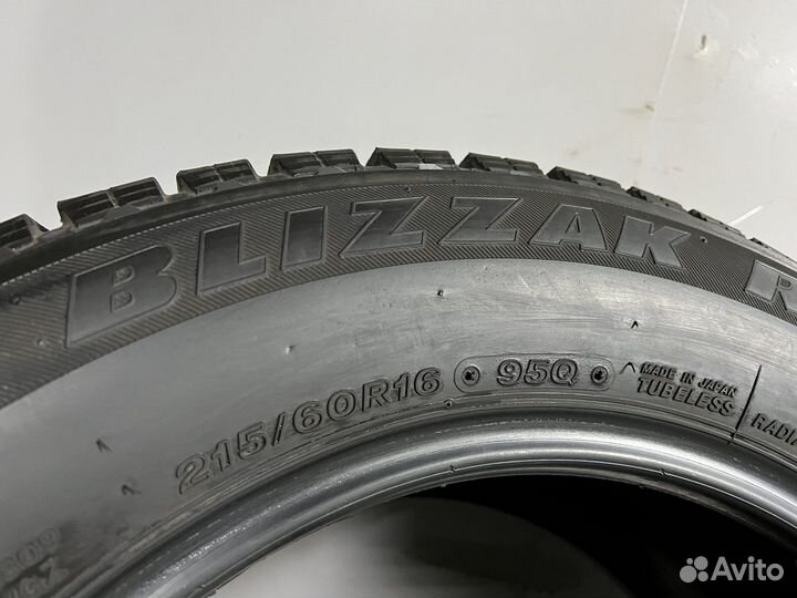 Bridgestone Blizzak Revo GZ 215/60 R16