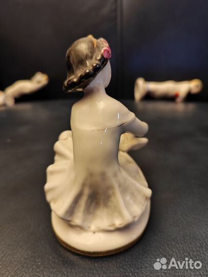 Фарфоровая статуэтка-Юная балерина