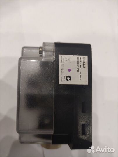 Johnson controls p233a-4-aa