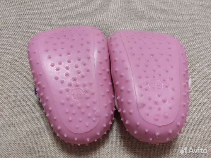 Носки с резиновой подошвой 18