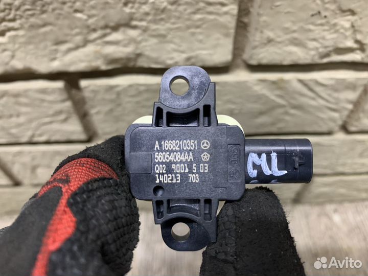 Mercedes Benz W166 M-Klasse (ML) Датчик AIR BAG