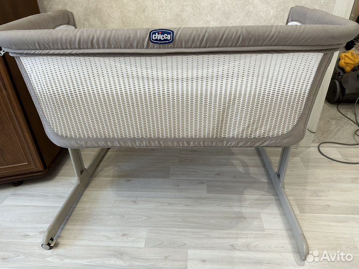 Детская кроватка для младенца