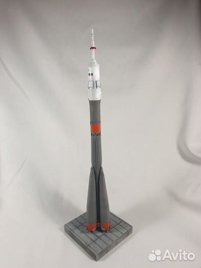 Модель Союз тм 1/144 (собранная и окрашенная)