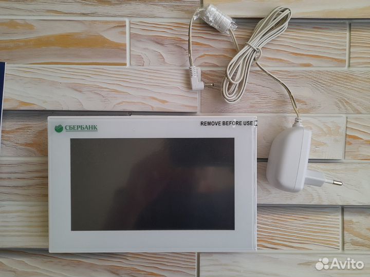 Цифровая фоторамка Digma PF-703 новая