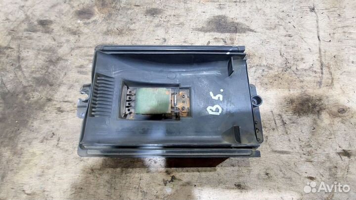 Резистор отопителя Passat B5