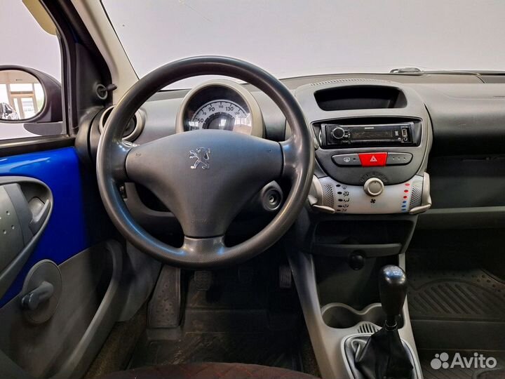 Peugeot 107 1.0 МТ, 2009, 207 117 км