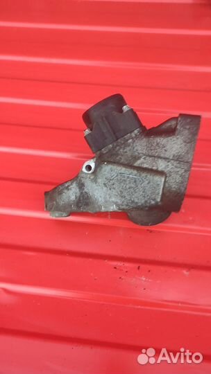 Кронштейн двигателя Mercedes w204 om646