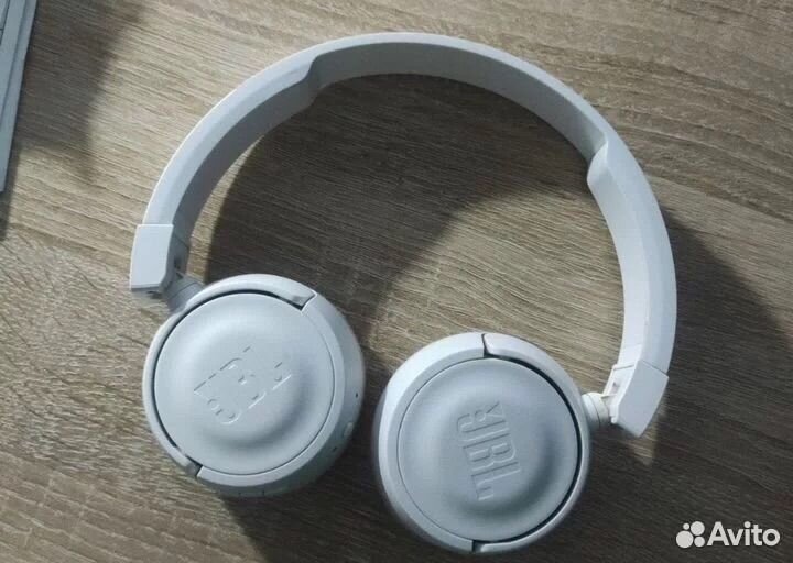 Беспроводные наушники jbl t450bt