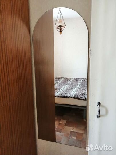 Зеркало настенное бу