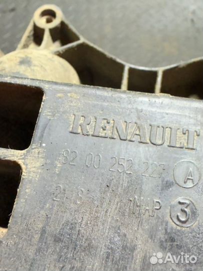 Коллектор впускной Renault Espace 2.2 2004