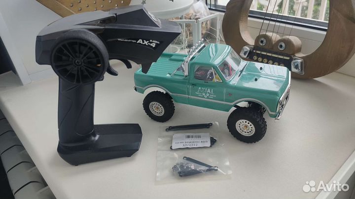 Радиоуправляемый Axial SCX24 1:24