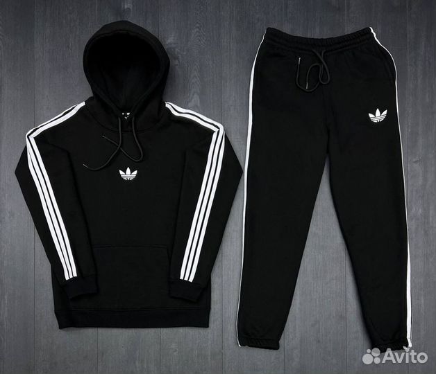 Спортивный костюм Adidas на флисе