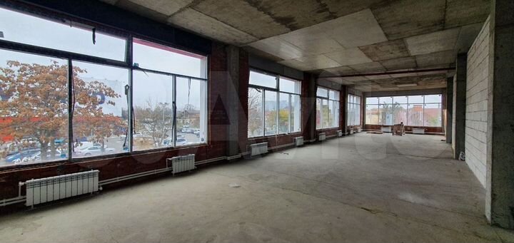 Свободная площадь под танцы, гимнастику шоурум 188