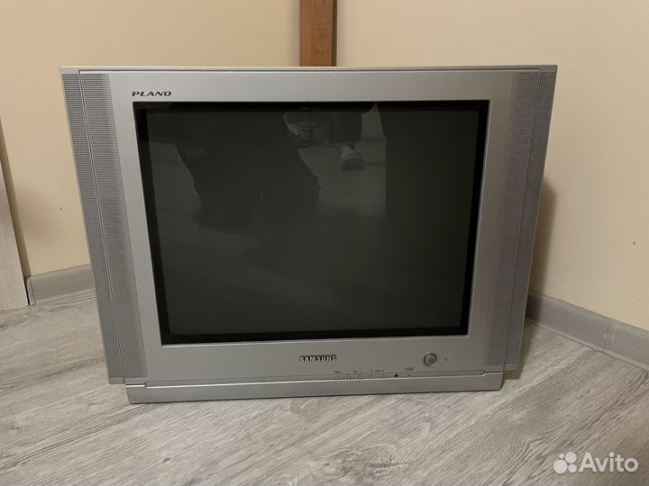 Телевизор Samsung CS-21M6 WTQ Plano