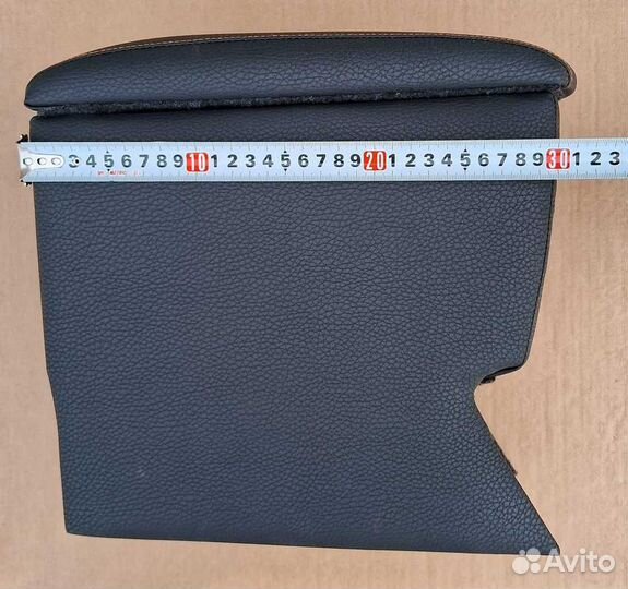 Подлокотник бар Универсальный (бардачок между сиде
