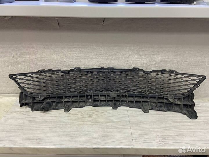 Решетка бампера нижняя Mazda 3 BK Мазда 3