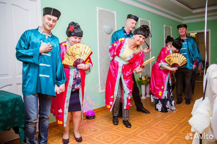 Комарова Наталья Ведущая- тамада) и DJ